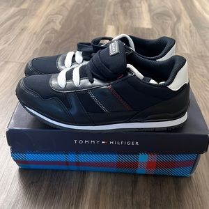 Brand new Tommy Hilfiger Sneakers!
